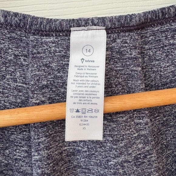 Ivivva Lululemon girls size 14 mindful movement long sleeve tee - Picture 2 of 8